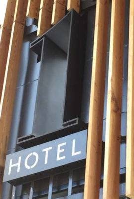 Maloya Project: 1 Sign Hotel Brooklyn Bridge